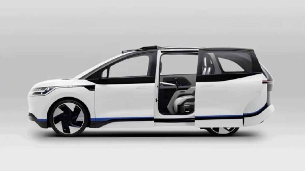 I Robotaxi RT6 sono la novità più attesa nel trasporto urbano in Cina