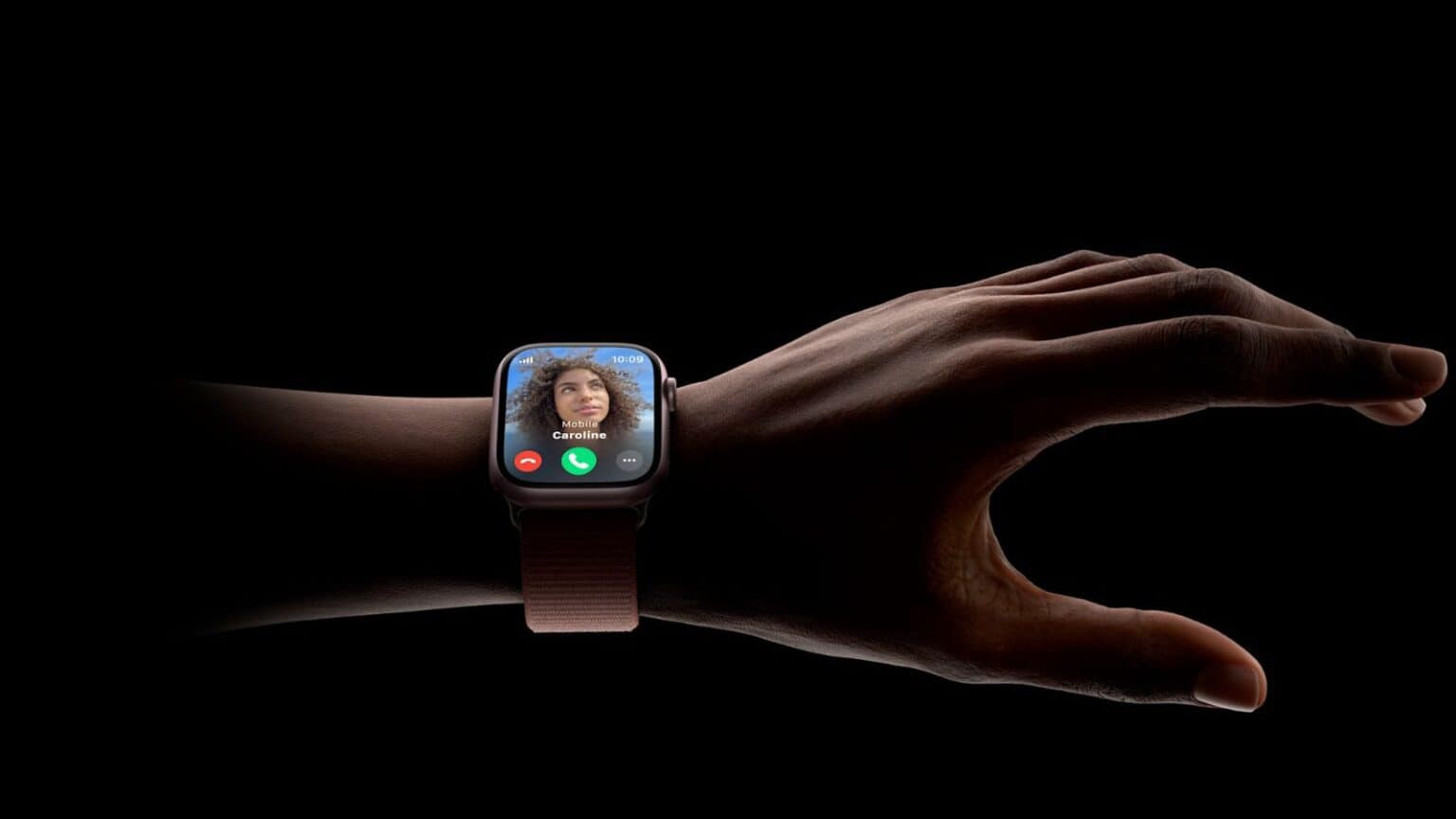 Apple Watch 10: a Cupertino si pensa ad un design più sottile e grande