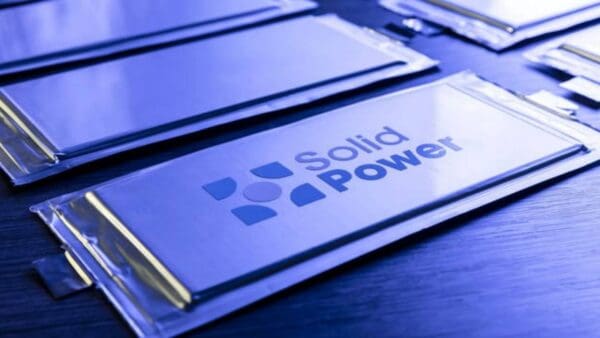 Batterie allo stato solido: Mercedes riceve i primi prototipi