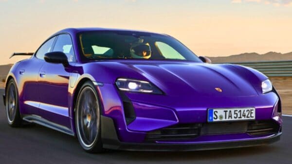 Porsche Taycan 2024: l'offerta irresistibile per chi possiede una Tesla