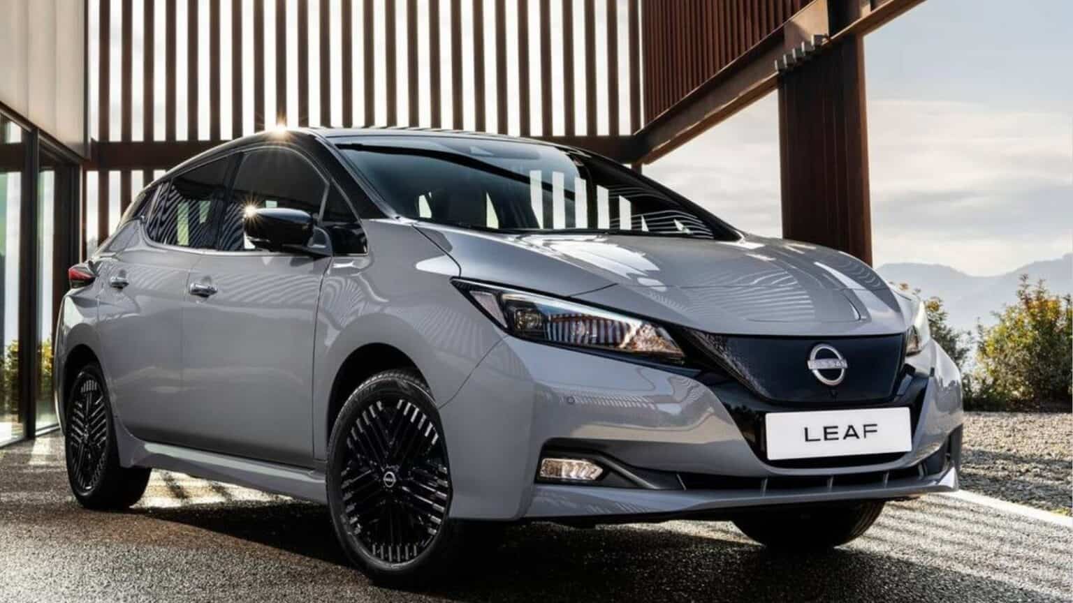 Nissan si concentra su auto elettriche e ibride: stop ai motori termici