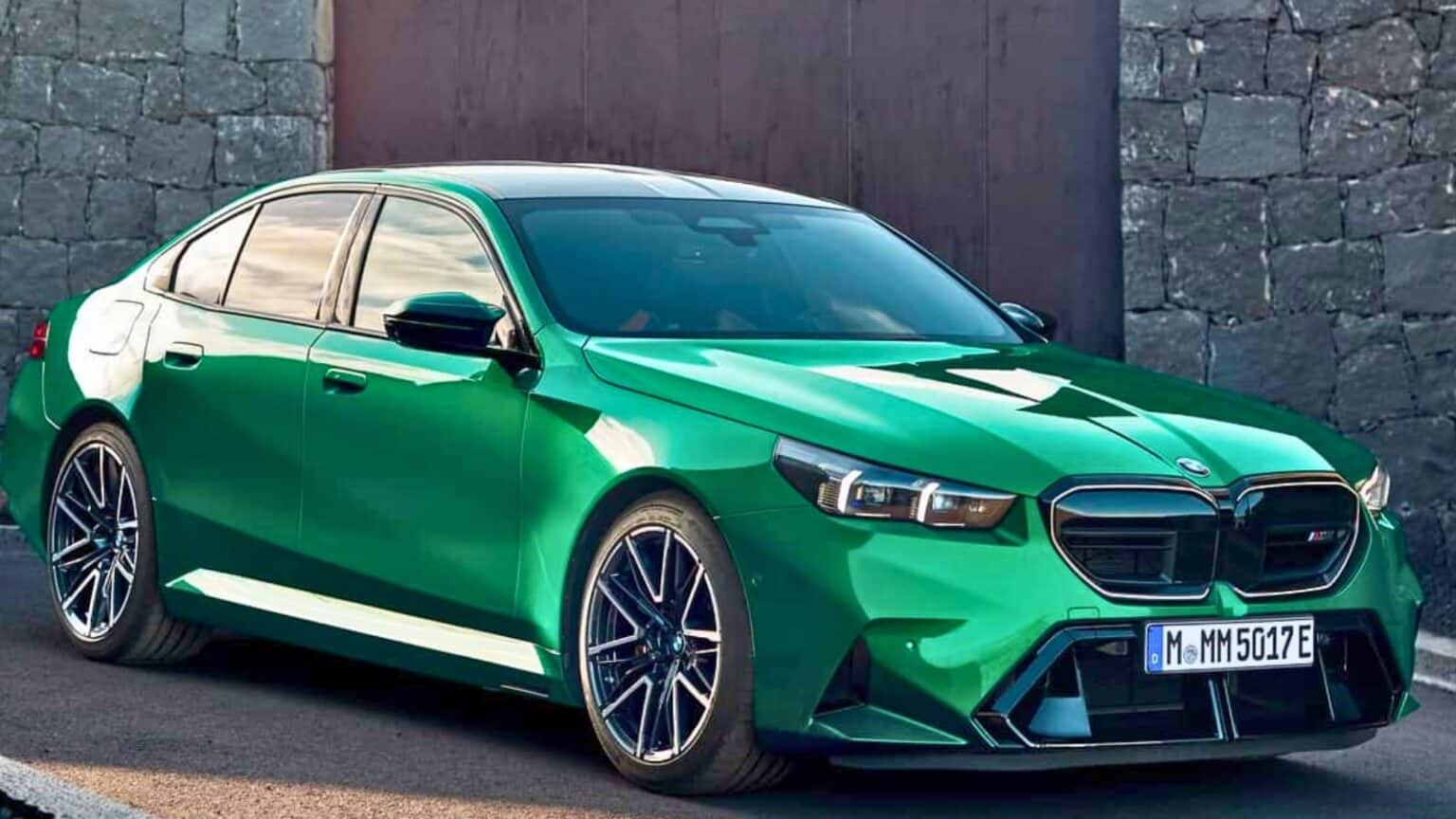 Nuova BMW M5: potenza ibrida ma c'è un problema per il peso