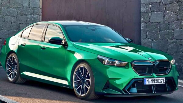 Nuova BMW M5: potenza ibrida ma c'è un problema per il peso