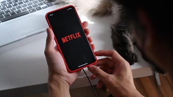 Su Netflix arriva una nuova miniserie spagnola