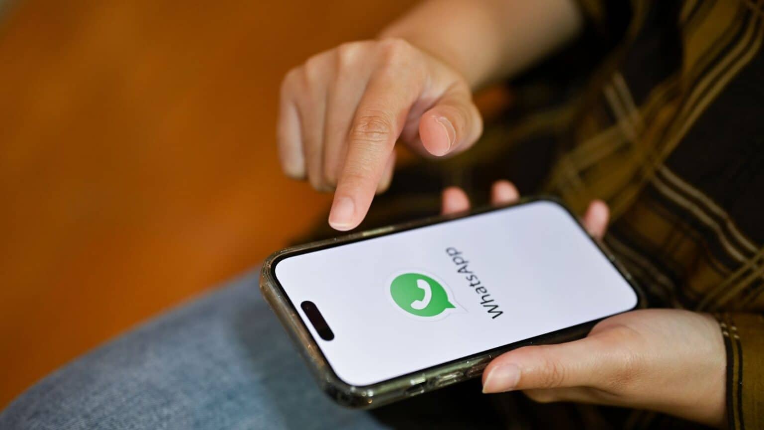 Su WhatsApp diventa obbligatorio inserire la data di nascita