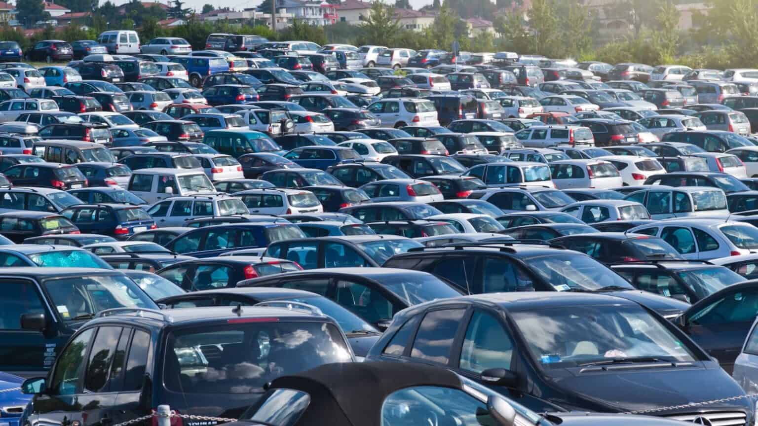 Urso dà il via libero alle auto cinesi prodotte in Italia