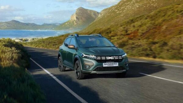 La Dacia promette battaglia alla Peugeot e alla Renault con il suo nuovo SUV compatto, di cui non sappiamo ancora il nome.