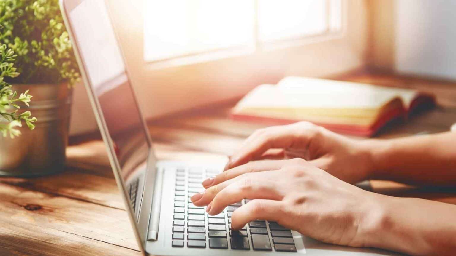 L'AI, secondo Sarandos, è l'ennesima tecnologia che abbaia ma non morde, e bisogna imparare ad integrarla nel proprio mestiere