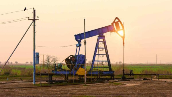 Goldman Sachs parla molto chiaro e dice che il petrolio è ancora il carburante più in voga