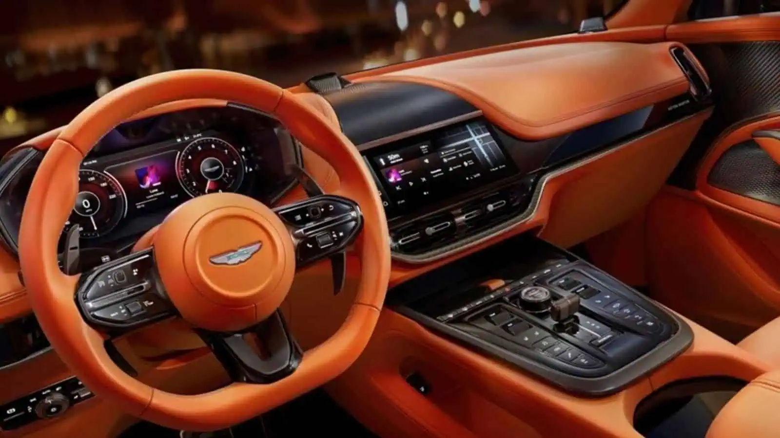 Nuove auto Aston Martin: è dibattito tra schermi e tasti fisici