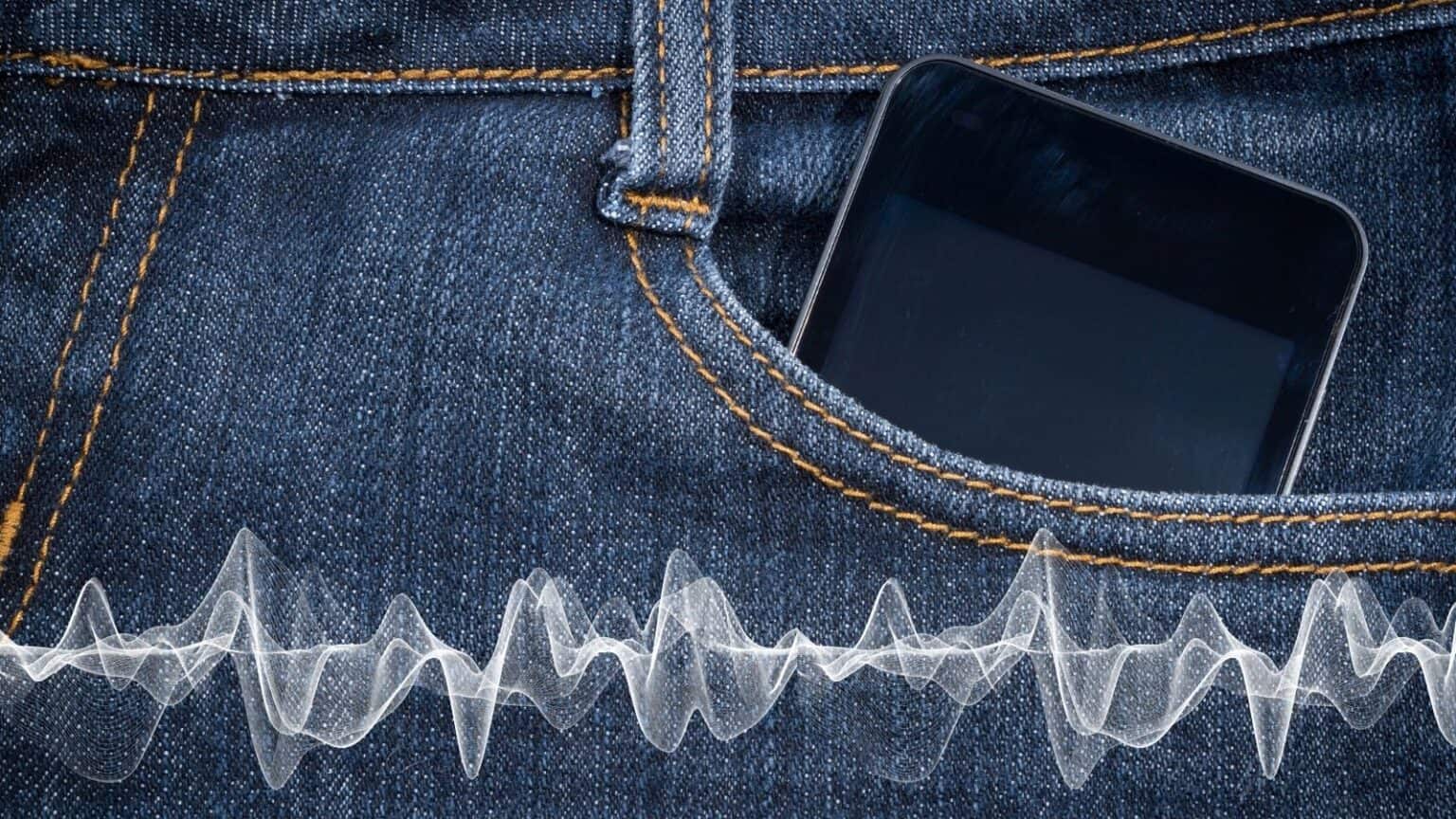 La sindrome della vibrazione fantasma dello smartphone in tasca