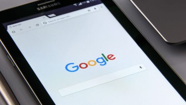 Google Chrome: in background continua a leggere le pagine