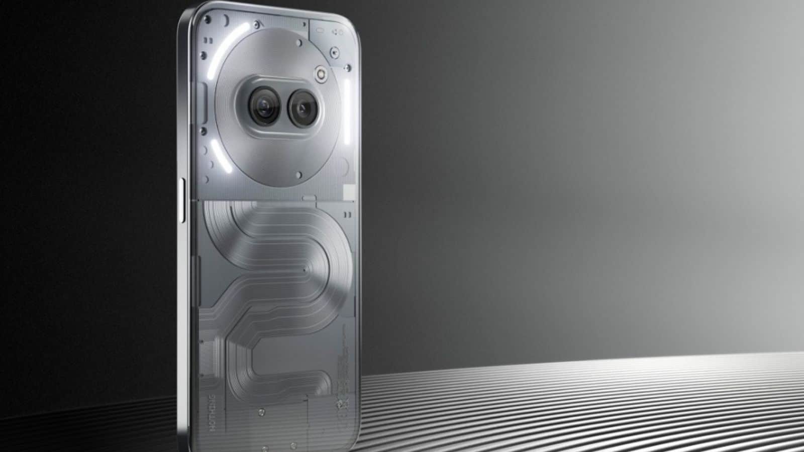 Nothing Phone 2a Plus, confermato il design ufficiale