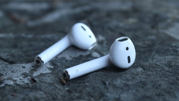 Apple AirPods con fotocamera