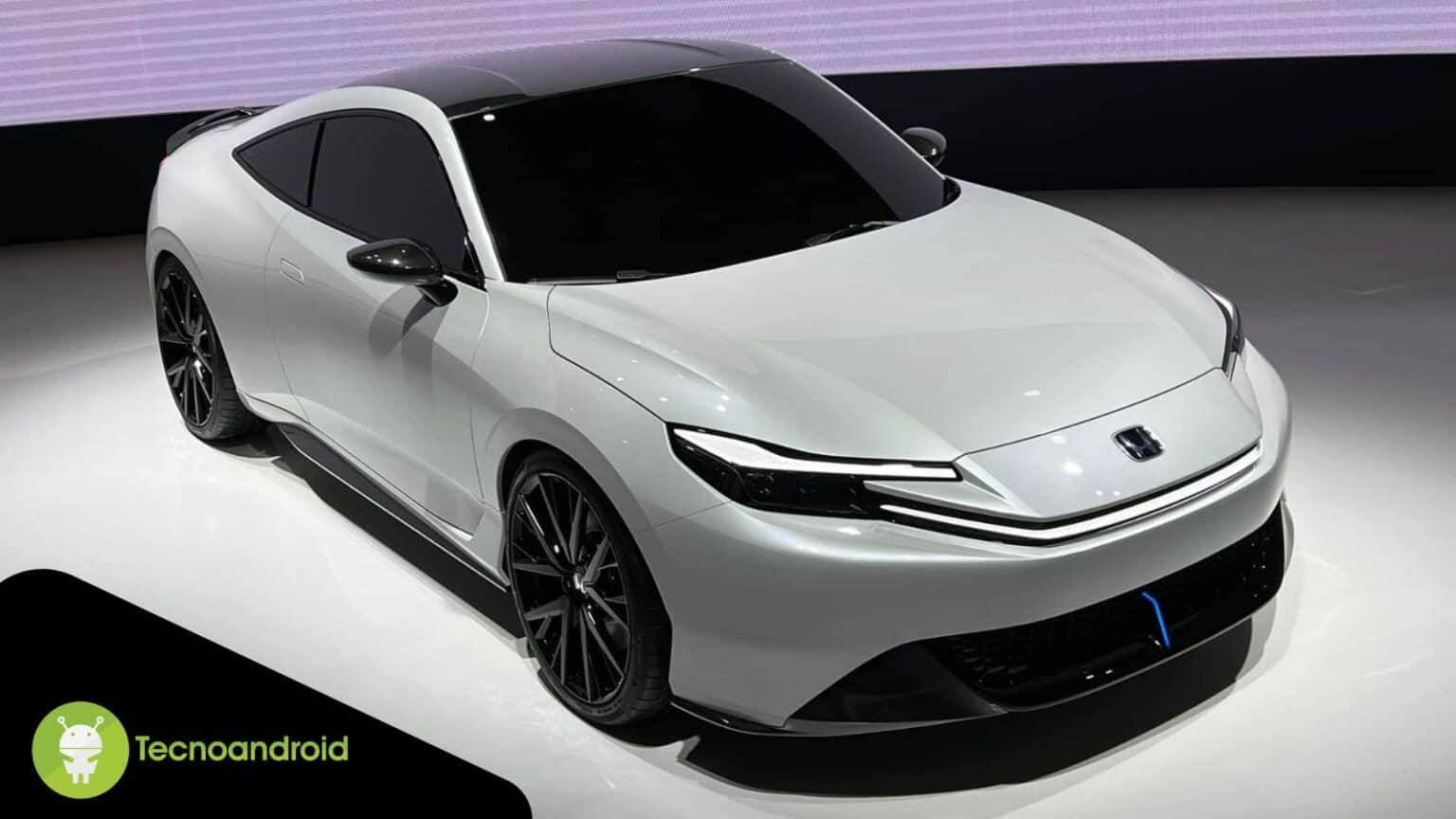 La Honda Prelude è la nuova coupé ibrida della casa automobilistica giapponese