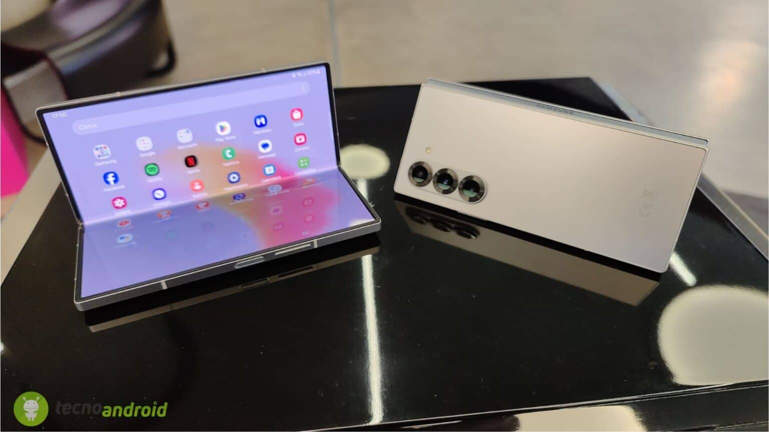 Samsung lancia Galaxy Z Fold6, Z Flip6 e tanti indossabili: specifiche e prezzi