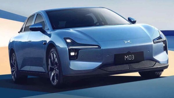 Xpeng ha presentato la sua innovativa berlina elettrica, la nuova Mona M03, dotata delle specifiche più moderne come l'ampio uso dell'AI.