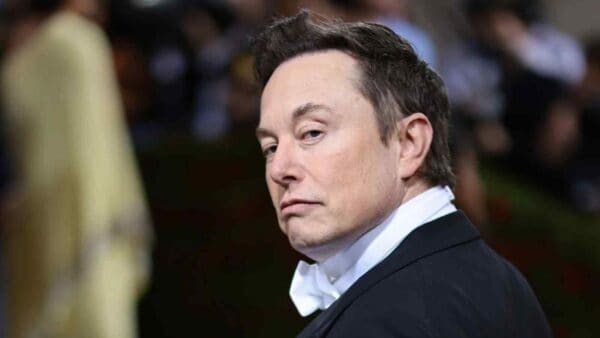 Musk parla del suo Memphis Supercluster, esagerando al suo solito e presentandolo come quello che sarà "l'IA più potente del mondo".