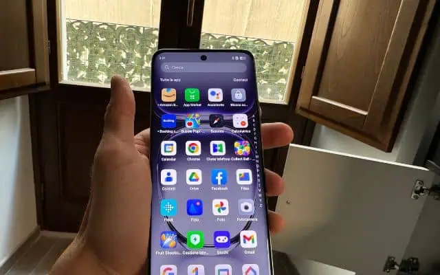 OPPO Reno 12 OPPO Reno 12