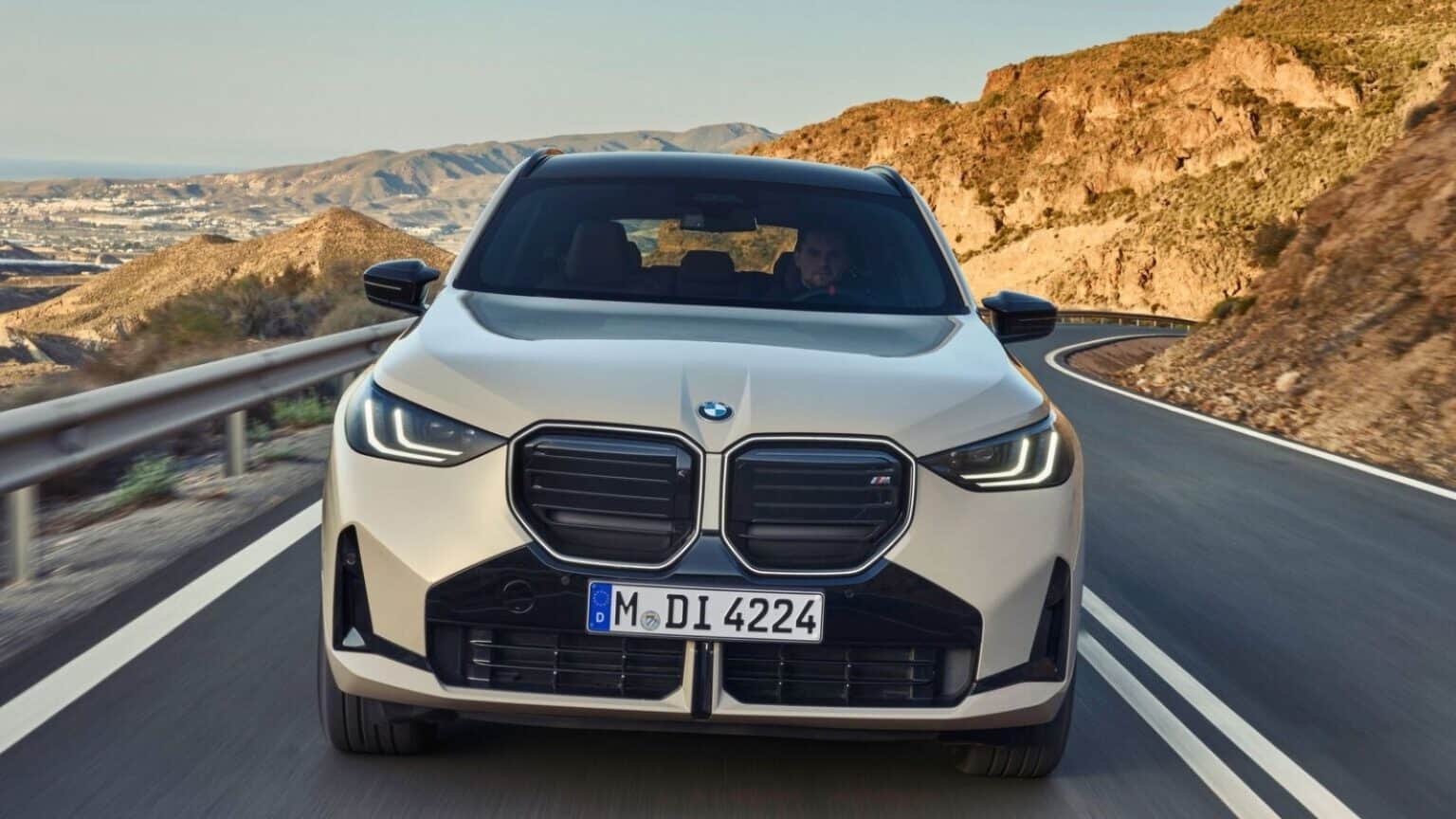 BMW: gamma estesa per la Cina con la Nuova X3 a passo lungo