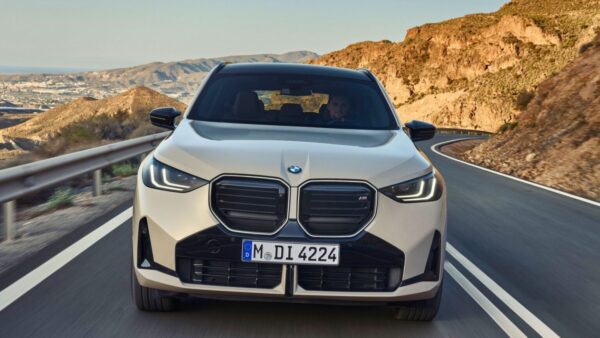 BMW: gamma estesa per la Cina con la Nuova X3 a passo lungo