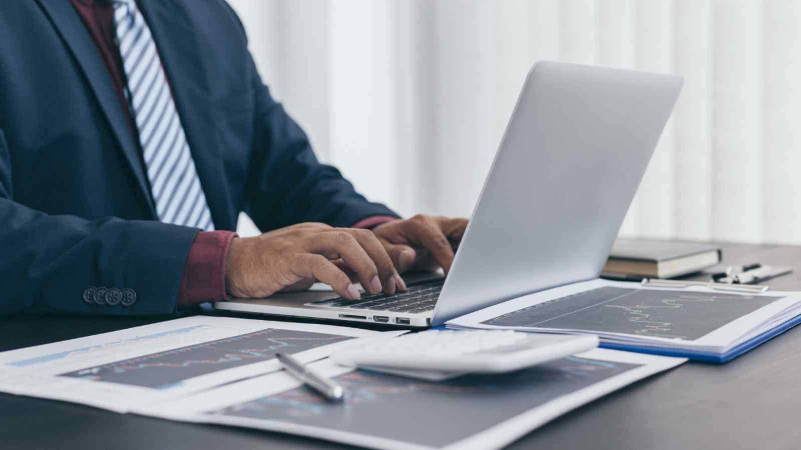 L’impatto dell’AI sul mercato del lavoro: effetti storici e nuovi ruoli