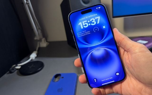 iPhone 16 iPhone 16