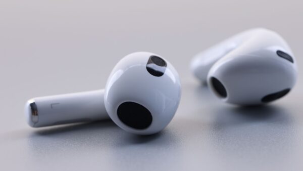 Apple AirPods SE