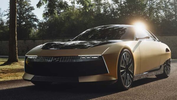 DS Automobiles SM Tribute: fusione perfetta tra passato e futuro