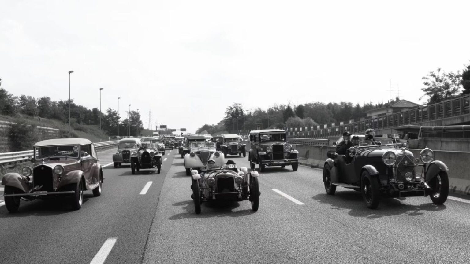 Milano-Varese, un secolo di storia per le auto con la prima autostrada. Qual è l'importanza dell'A8 per l'Italia di oggi?