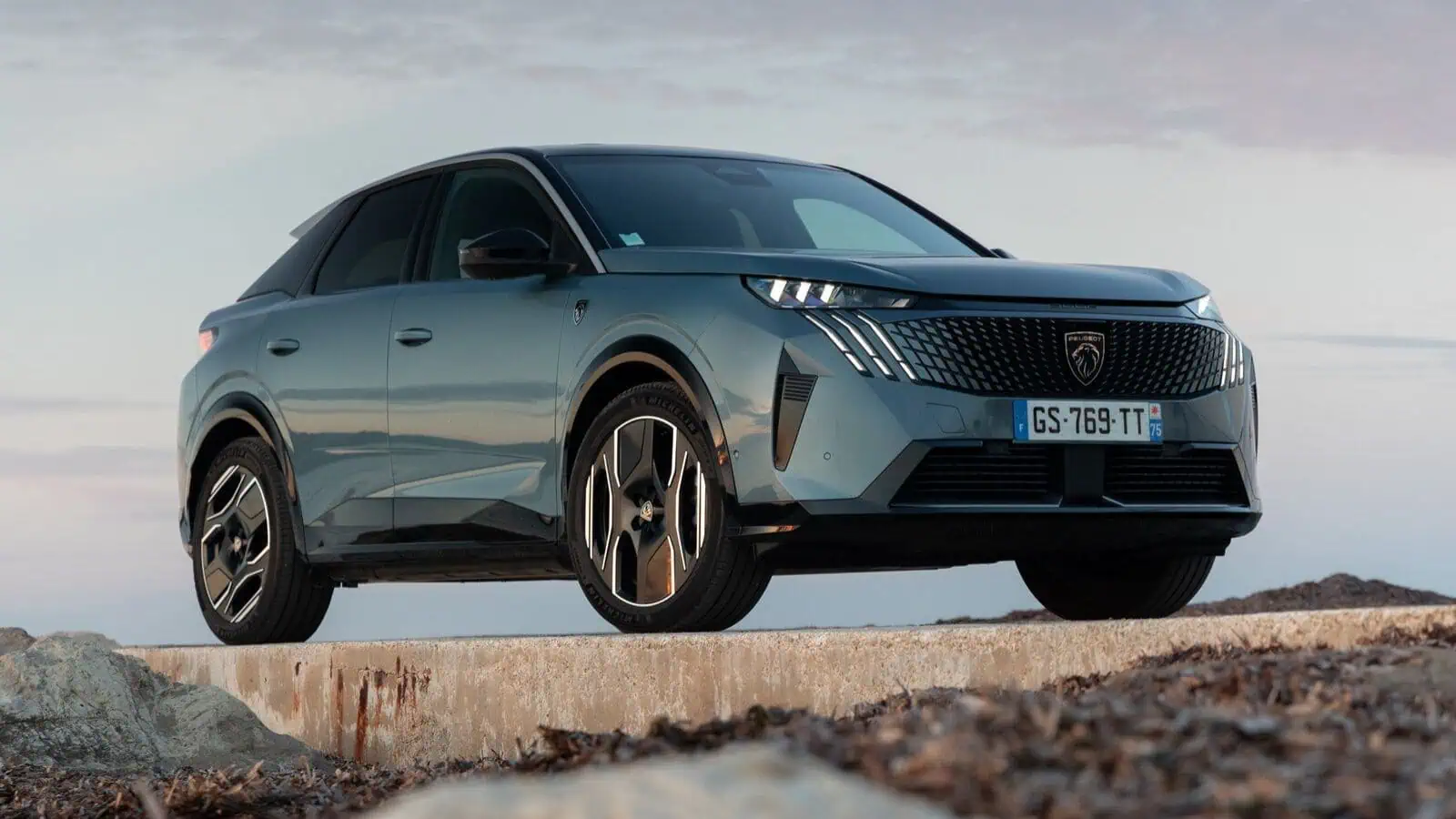 Peugeot: al via gli ordini per la 3008 Plug-in Hybrid