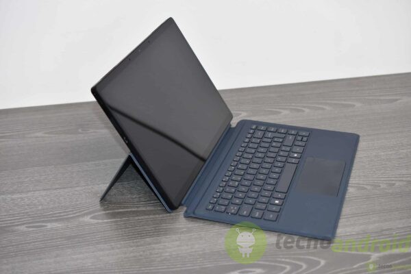 Minisforum V3 - immagine 28 Minisforum V3 - immagine 28
