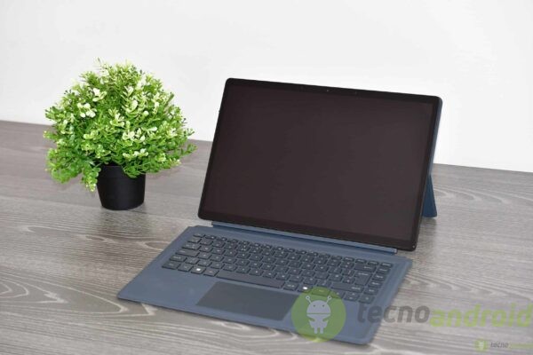 Minisforum V3 - immagine 35 Minisforum V3 - immagine 35