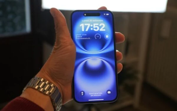 iPhone - caratteristiche iPhone 16 vs iPhone 15 Pro
