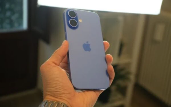 iPhone - specifiche iPhone 16 vs iPhone 15 Pro