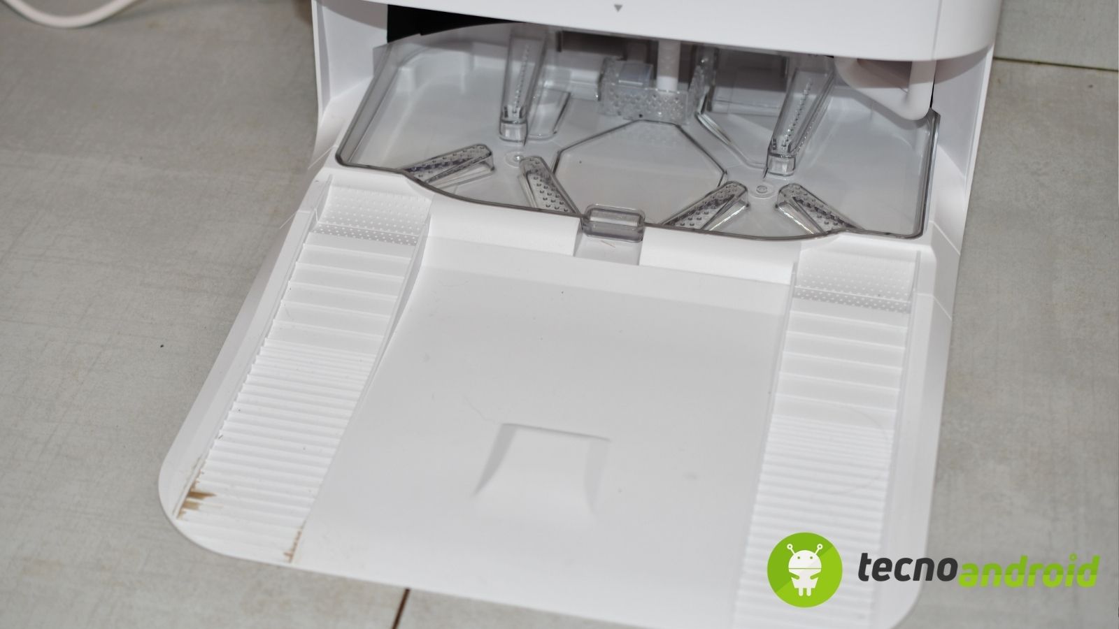 5 Robot aspirapolvere Ecovacs Deebot N30 Pro Omni - Recensione