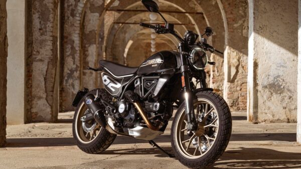 Ducati Scrambler 2025: ecco le nuove Icon Dark e Full Throttle