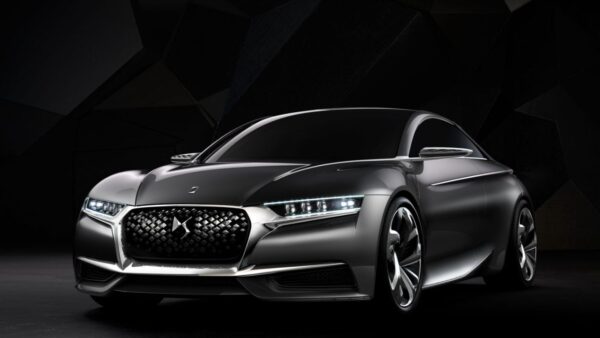DS 8: il ritorno della berlina di lusso con alcune novità