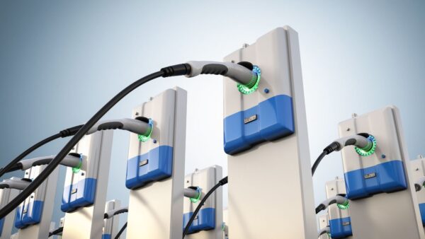 Colonnine elettriche in Italia: il Paese accelera nella mobilità