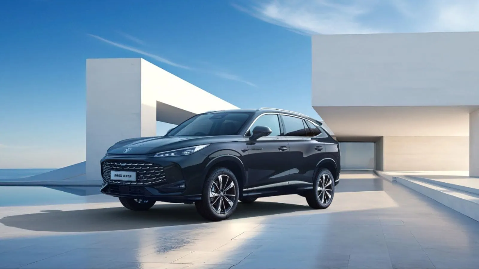 MG lancia ZS Hybrid+ e HS Plug-in: design rinnovato e tanta tecnologia
