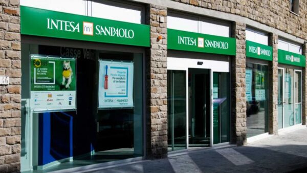 Intesa Sanpaolo è in down in queste ore: problemi ai servizi internet
