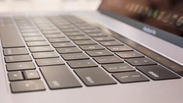 Apple: se avete questo problema con il MacBook, da ora non potete più ripararlo gratis