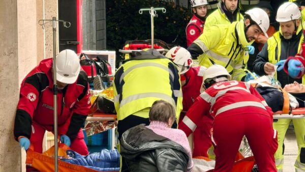 Roma treno in fiamme