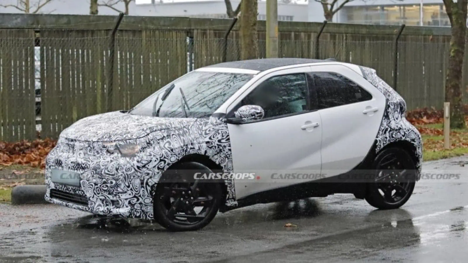 Toyota aygo x foto spia
