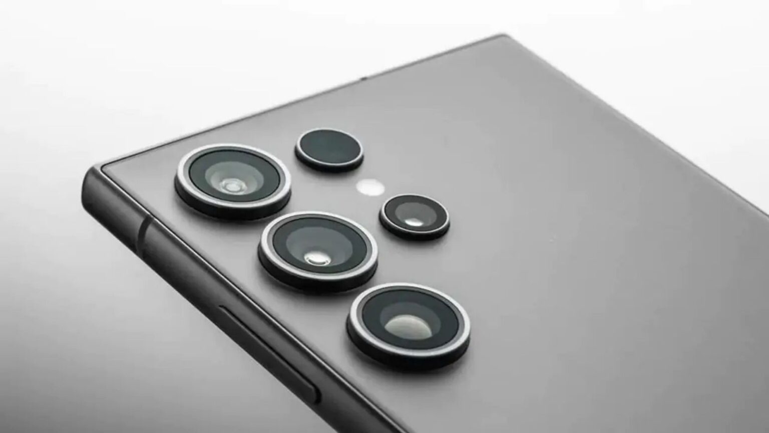 Samsung Galaxy S25: nuova tecnologia Qi2 per la ricarica wireless magnetica
