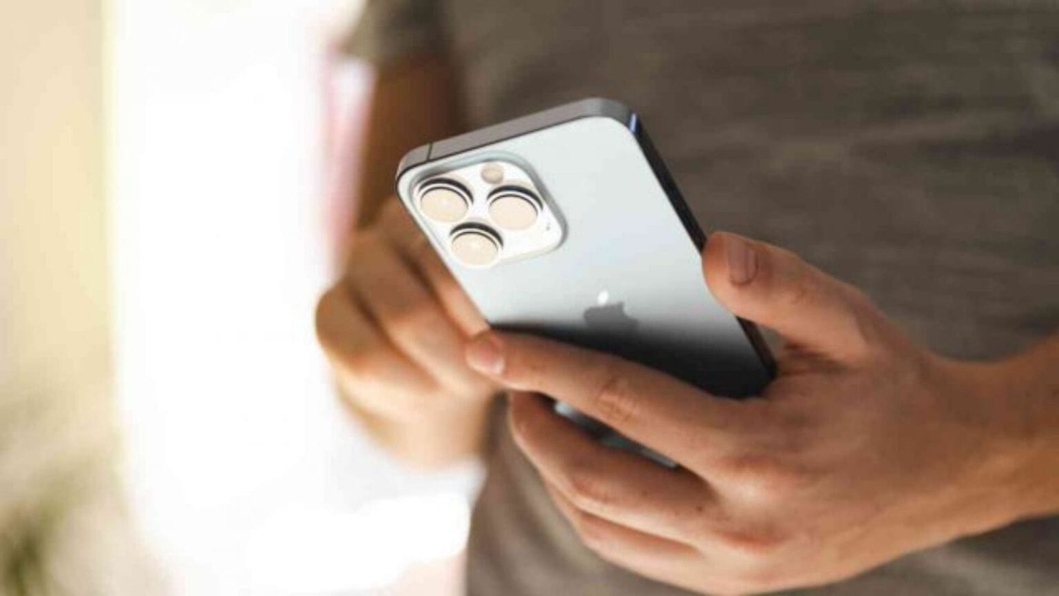 iPhone del futuro con tasti personalizzabili, spunta in rete un brevetto