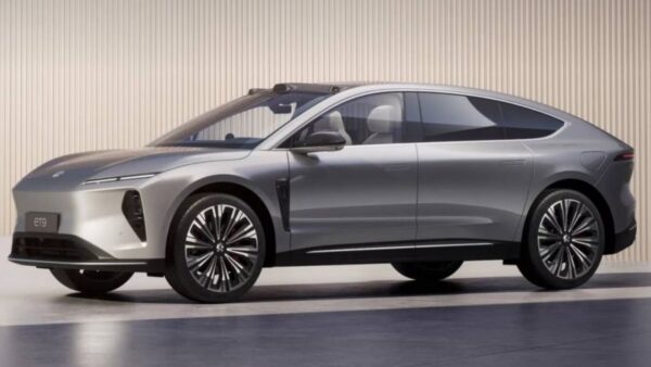 NIO ET9: il futuro delle berline elettriche premium
