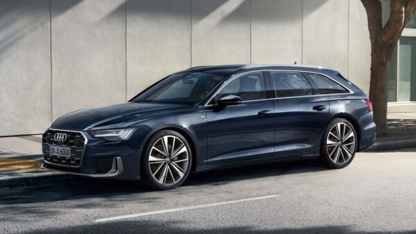 Nuova Audi A7 Avant: il futuro delle station wagon premium