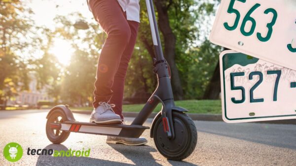 Codice della Strada: slittano targa e assicurazione per monopattini