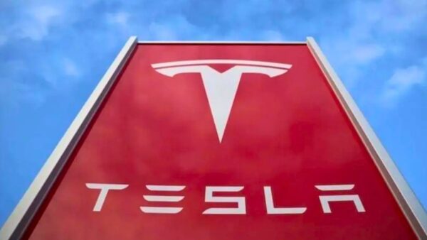 Tesla inaugura la sua prima "Giga-Refinery" per il litio